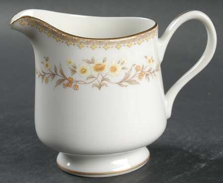 Jamestown (Gold Trim) Creamer