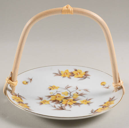 Jasmine 5 3/8"-5 5/8" Bamboo Handled Serving Plate  HC