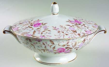 Jeannette Round Covered Vegetable