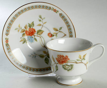 Kutani Footed Cup & Saucer Set