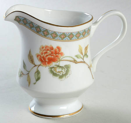 Kutani Creamer