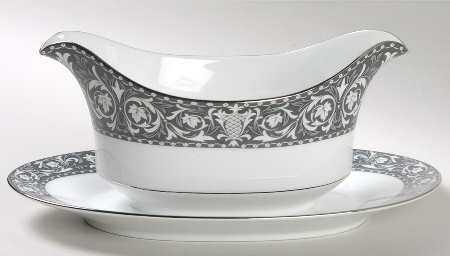 La Boheme Gravy Boat with Attached Underplate