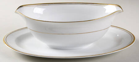 Lance Gravy Boat with Attached Underplate