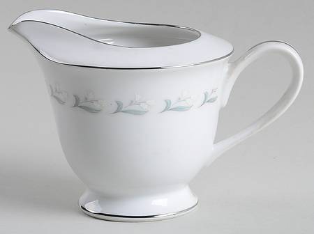 Lily Creamer