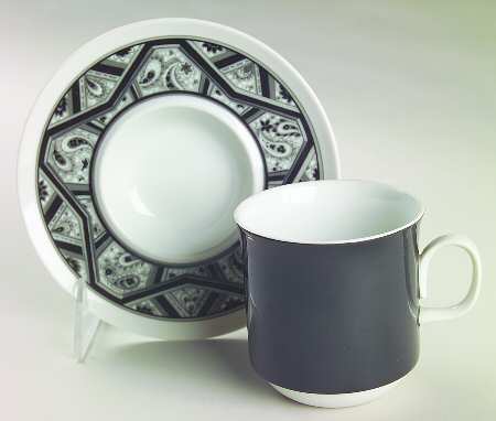 Limbo Flat Cup & Saucer Set