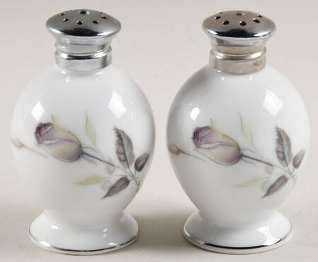 Lori Salt & Pepper Set