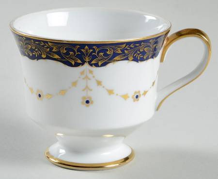 Lycee Footed Cup