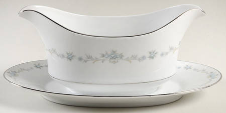 Lynwood Gravy Boat with Attached Underplate