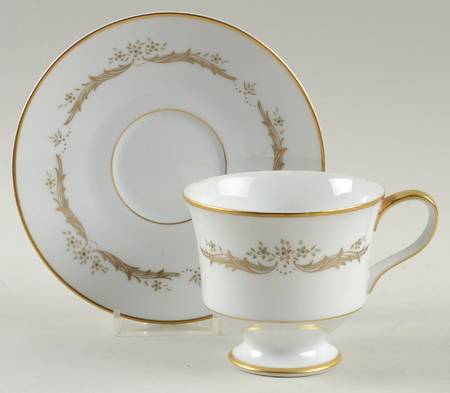 Manchester Footed Cup & Saucer Set