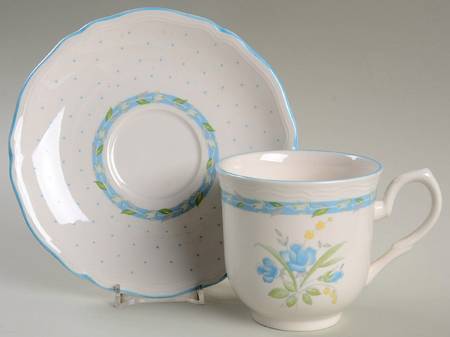 Manoir Flat Cup & Saucer Set