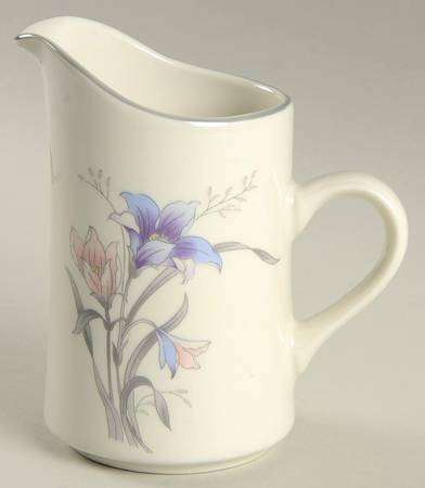 Manor Creamer