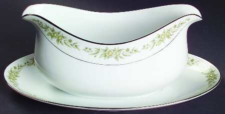Maytime Gravy Boat with Attached Underplate