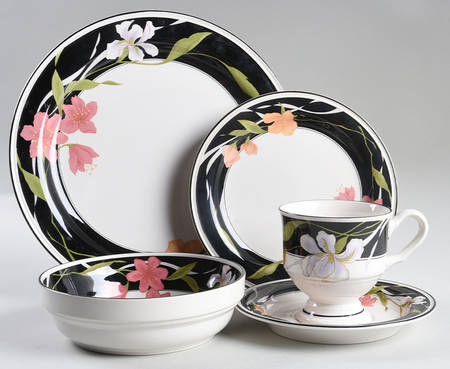 Memories 5 Piece Place Setting