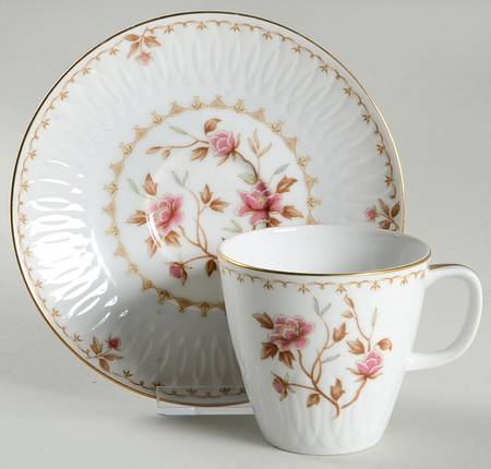 Montaigne Flat Cup & Saucer Set