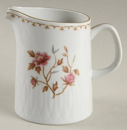 Montaigne Creamer