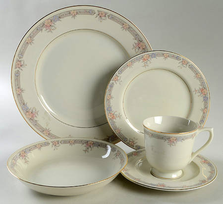 Monroe 5 Piece Place Setting