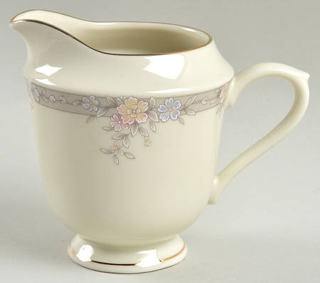 Monroe Creamer by Sango