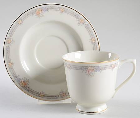 Monroe Footed Cup & Saucer Set