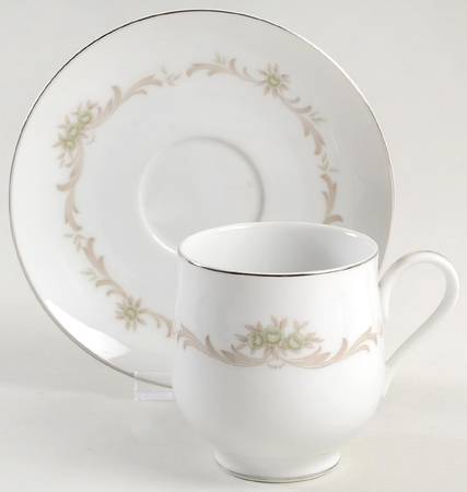 Musette Flat Cup & Saucer Set