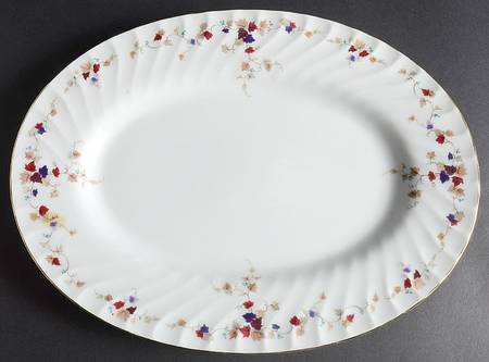 Petite Vine 13" Oval Serving Platter