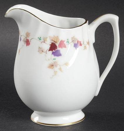 Petite Vine Creamer