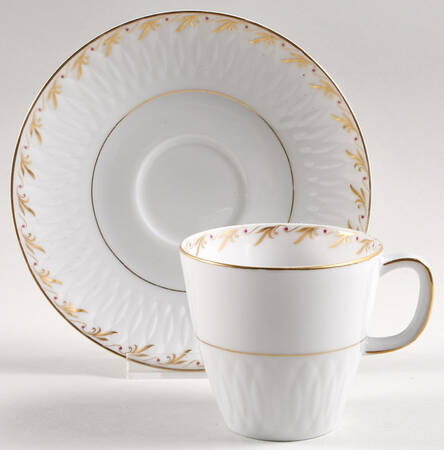Piquant Flat Cup & Saucer Set