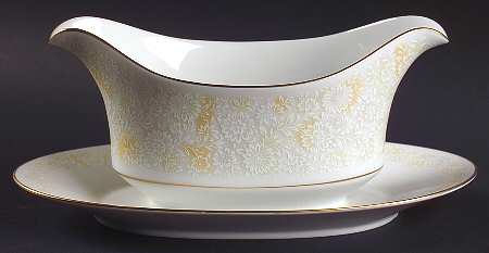 Rainsong Gravy Boat with Attached Underplate