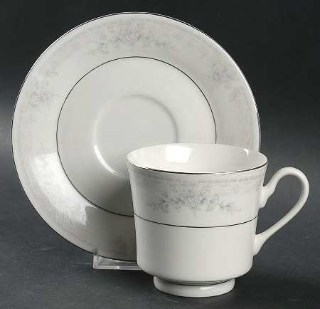 Romantica Footed Cup & Saucer Set