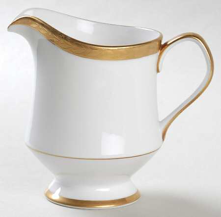 Royalty Creamer by Sango