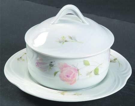 Sculpture Rose Gravy Boat w/Attached Underplate & Lid