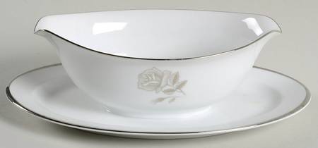 Serenity Gravy Boat with Attached Underplate