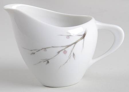 Serenade Creamer