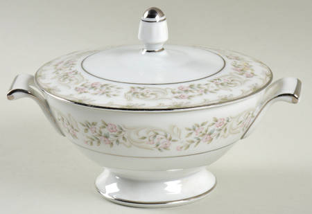 Shelton Sugar Bowl & Lid