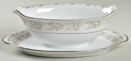 Shelton Gravy Boat with Attached Underplate