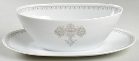 Silhouette Gravy Boat with Attached Underplate
