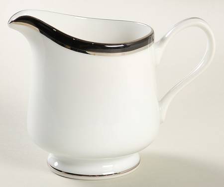 Sophisticate Creamer
