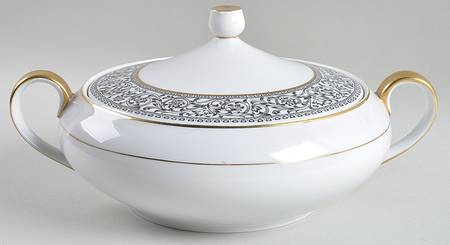 Spanish Lace Round Covered Vegetable