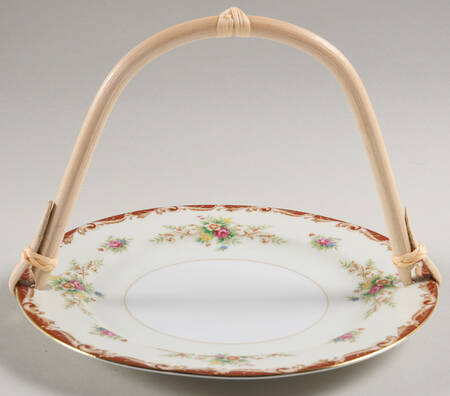 Stafford 5 3/8"-5 5/8" Bamboo Handled Serving Plate  HC