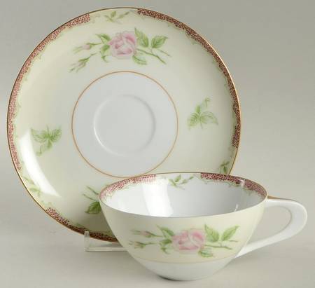 Tradition Flat Cup & Saucer Set