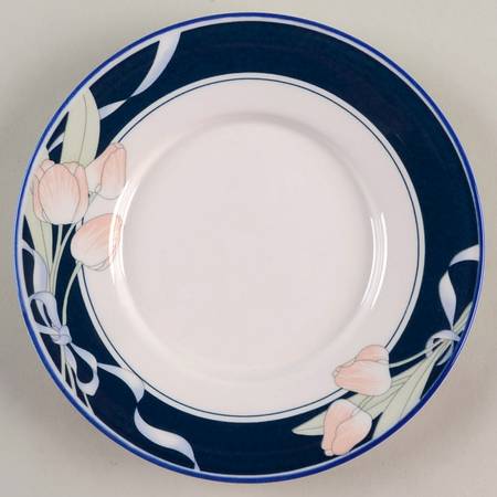 Tres Bon Saucer