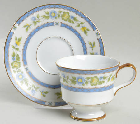 Trianon Footed Cup & Saucer Set