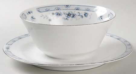 Valencia Gravy Boat with Attached Underplate