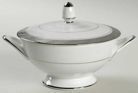 Victoria Sugar Bowl & Lid