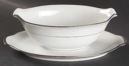 Wedding Band Gravy Boat with Attached Underplate