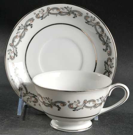 Windsor Footed Cup & Saucer Set
