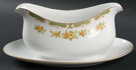 Winsome Gravy Boat with Attached Underplate