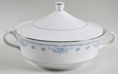 Winsford Round Covered Vegetable