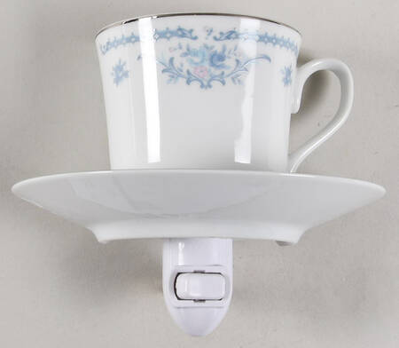 Winsford 4 3/8"-4 5/8" Night Light/Cup & Saucer HC