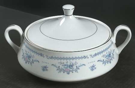 Winsford Round Covered Vegetable