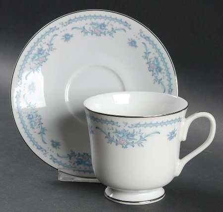 Winsford Footed Cup & Saucer Set